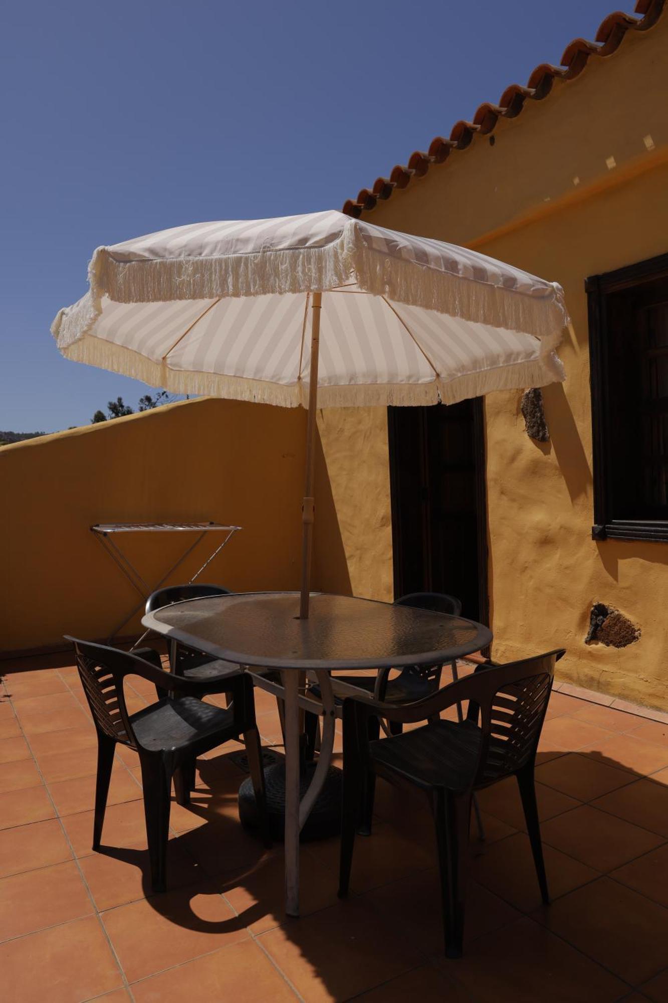 Casonas De Marengo Guest House อิคอดเดลอสวินอส ภายนอก รูปภาพ