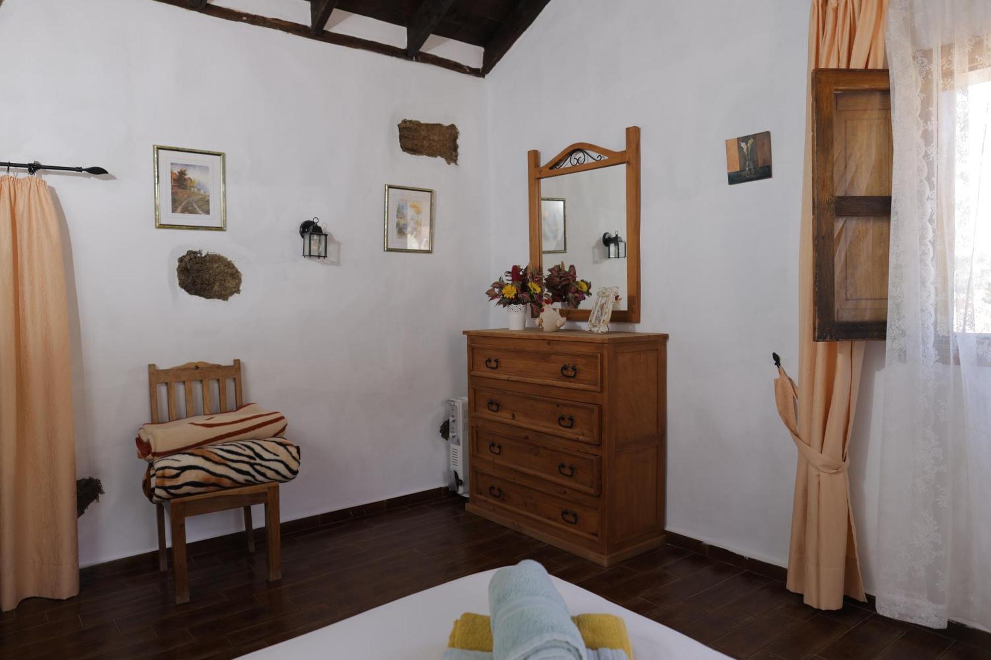 Casonas De Marengo Guest House อิคอดเดลอสวินอส ภายนอก รูปภาพ